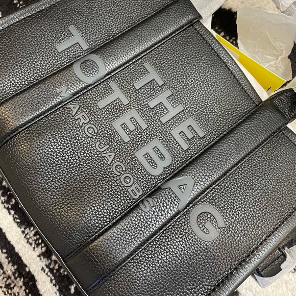 Marc Jacobs Leather Small Tote Bag - Picture 6 of 12